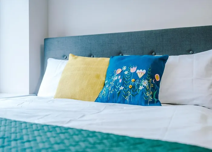 Weelky And Monthly Bookings At Cassia Unit - Telly Homes Ltd -brand New 1 Bedroom Salford, * Manchester