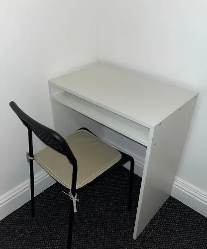 In Levenshulme, * 맨체스터