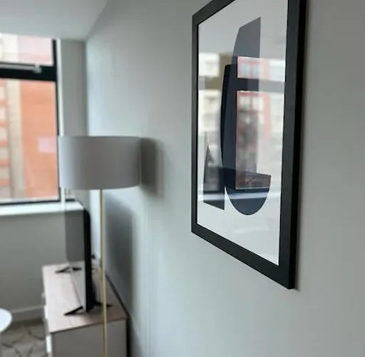 Fantastic One Bedroom Near Old Trafford Stadium Lägenhet