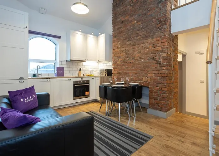 Pillo Serviced - Salford Apartmán *