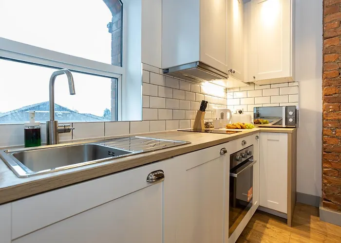 Pillo Serviced - Salford