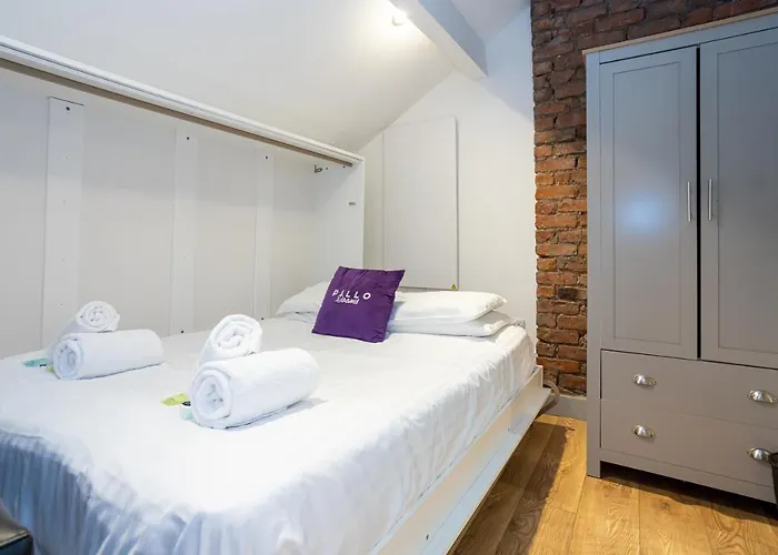 Pillo Serviced - Salford Apartmán