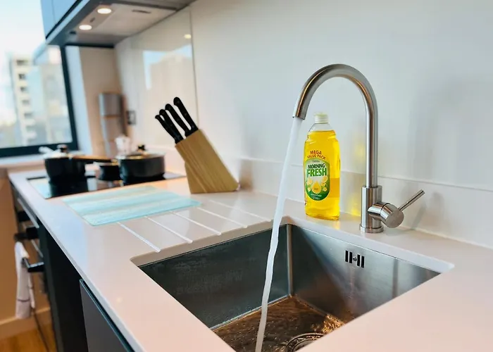 Spectacular Near To Old Trafford Stadium *