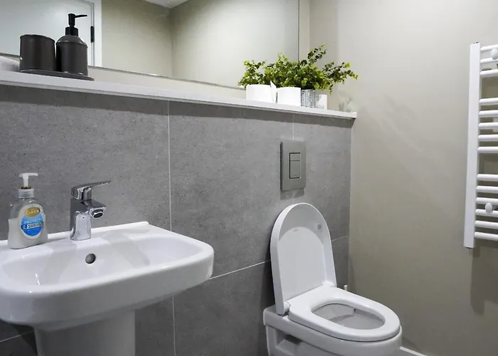 Appartement 3br Penthouse By Torr Group Short Term Lets With Private Rooftop Garden *