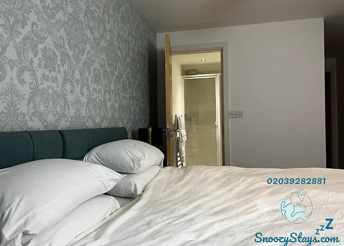 Spacious Luxury In Mcr Centre 아파트