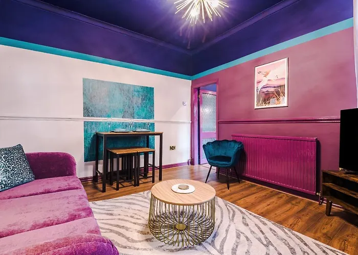 Spacious And Modern 5 Bedroom House * 曼彻斯特