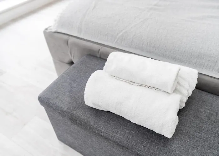 4 Bedroom, 3 Bathroom Walking Distance To Centre 펜션 맨체스터