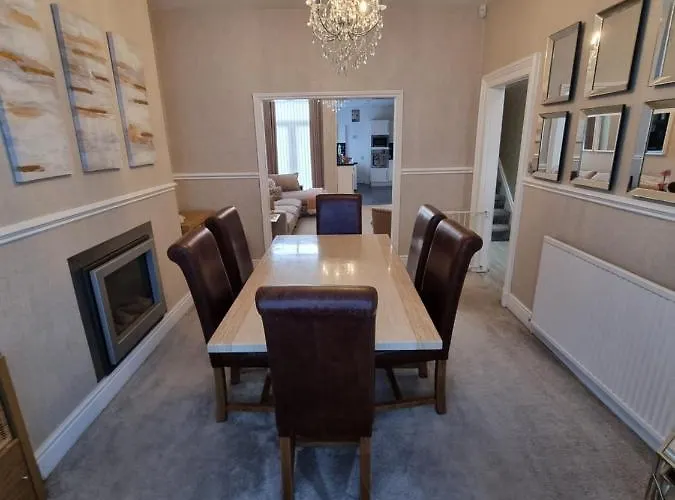 Lovely Close To Mcr Centre Inc Cinema בית נופש *