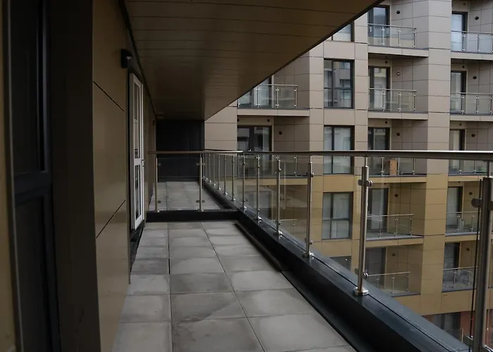 公寓 A Spacious 2 Bed With A River And Cascade View, Imaya Nights, M3 *