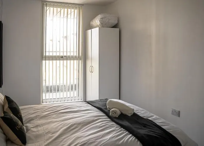 A Spacious 2 Bed With A River And Cascade View, Imaya Nights, M3 * 曼彻斯特