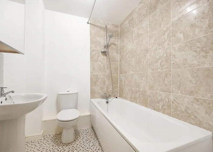 The Metcombe - With Free Parking - 10 Minutes Walk To Coop Live Arena & Etihad Stadium Dom wakacyjny