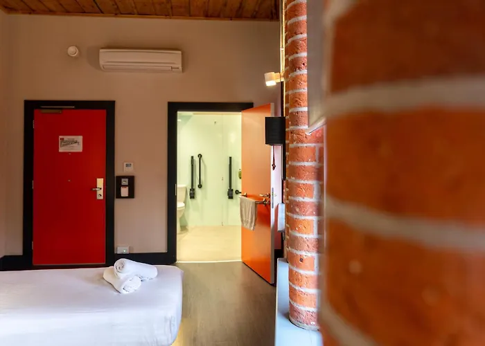 Hotel Easyhotel