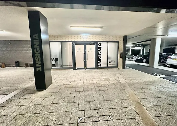 Morden 2 Bed - Old Trafford *