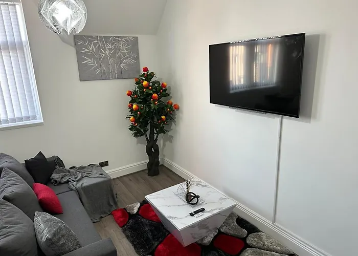 아파트 2 Bedroom Flat Close To City, Stadium And Coop Arena *