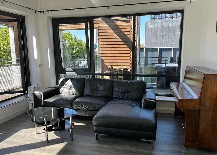 Luxury Penthouse Skyline Views Central Manchester