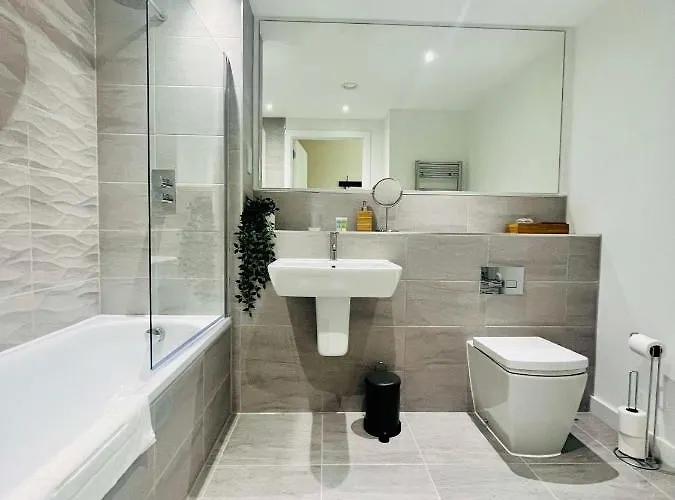 Fully Furnished One Bed In Old Trafford Apartmán *