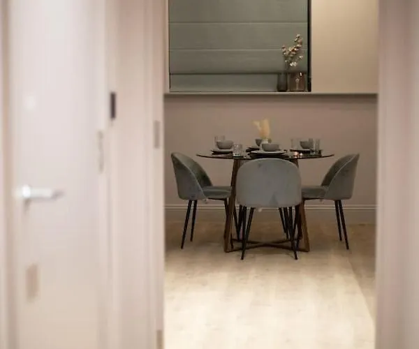 Bella Ruiz City Centre *