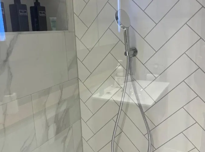 Apartment M1 Centre 3 Bed 3 Bath Luxe Penthouse