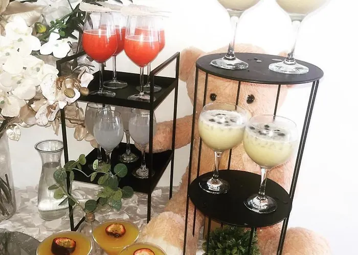 Royal At Coop Live Etihad, Sports Bed & Breakfast