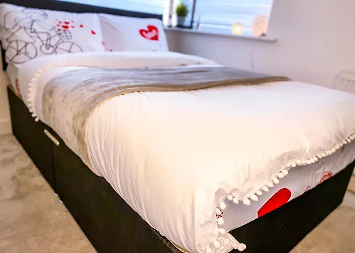 Bed & Breakfast Royal At Coop Live Etihad, Sports Manchester