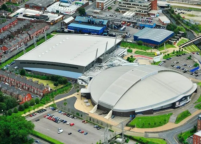 Bed & Breakfast Royal At Coop Live Etihad, Sports 3*