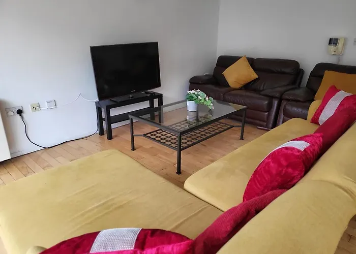 Apartmán Luxury 2 Bed On River, Wifi, Parking, Garden Manchester