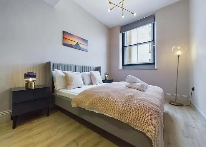 Classy 2bedroom Centre *