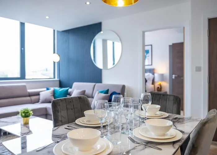 2 Bed - 5 Mins From Old Trafford Apartament