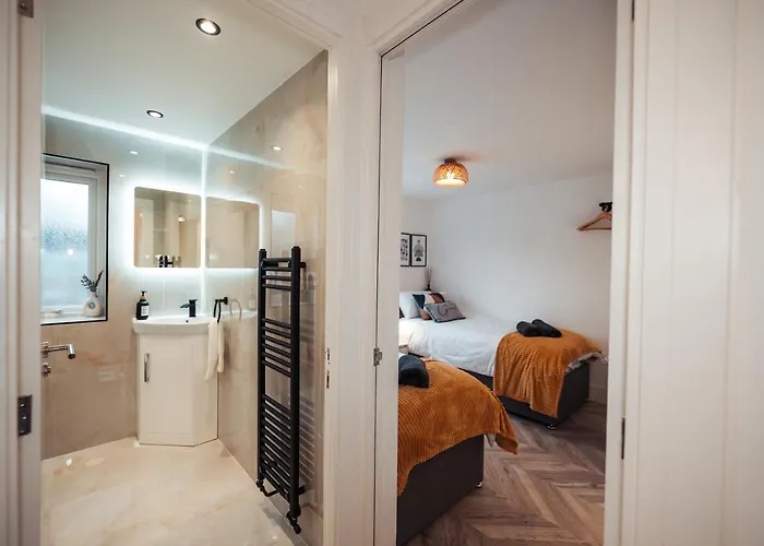 Exquisite 6 Bedroom Luxury