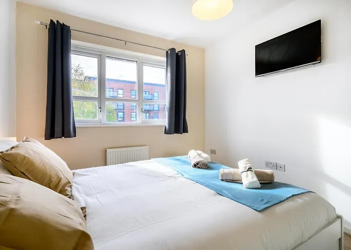 Serviced Northernnightzzz - The Gardens Manchester