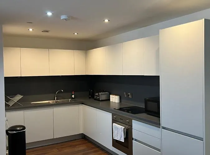 Stunning Centre Apartment! Ideal For Small Groups * Manchester