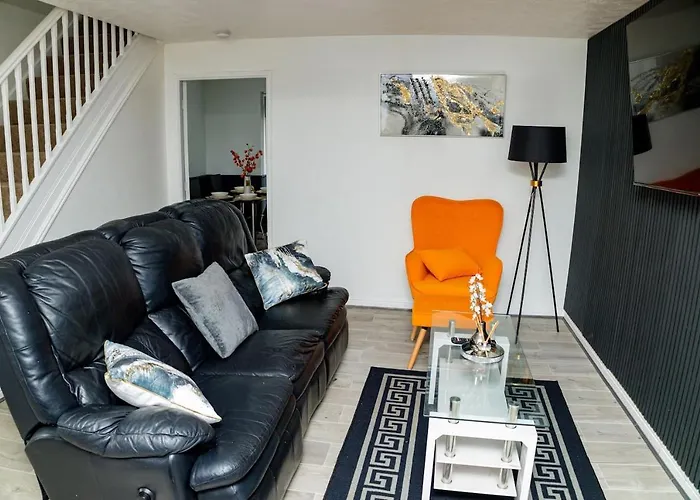 Dynasty - Alison Kelly Close Manchester