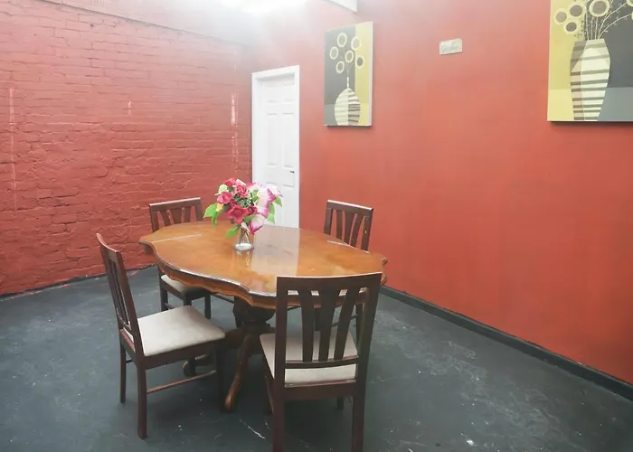 펜션 Cheadle House Holidays *