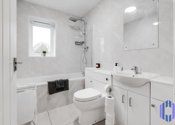 Feriehus Stylish 4bd - Coop Live - Etihad - Parking - Ev *