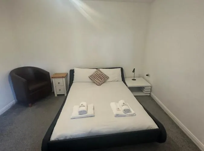 Premier Serviced Apartmetns Oldham Road 3* Mánchester