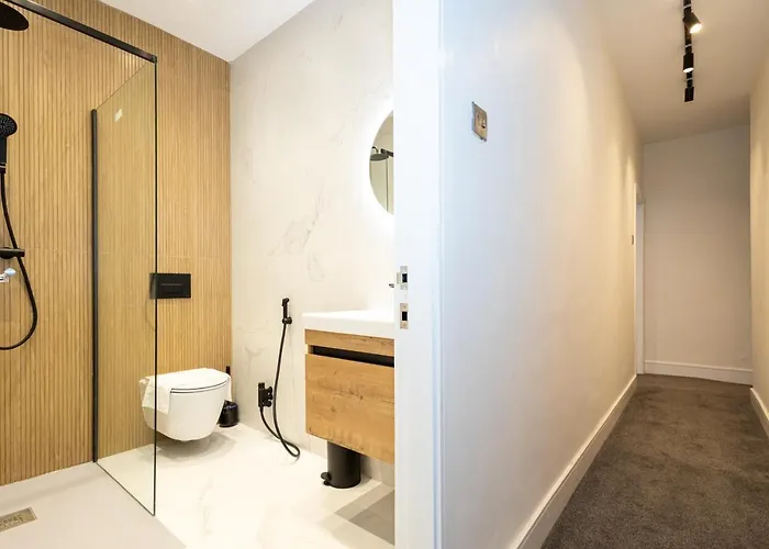 度假居 The Withington *