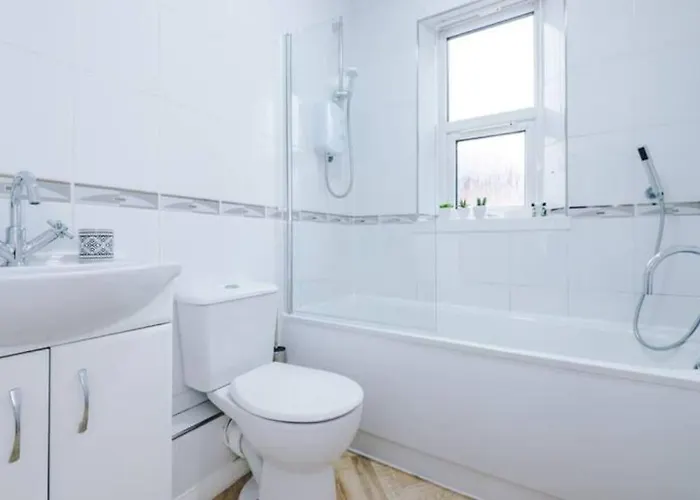 Dom wakacyjny Spacious 4-bed House Manchester