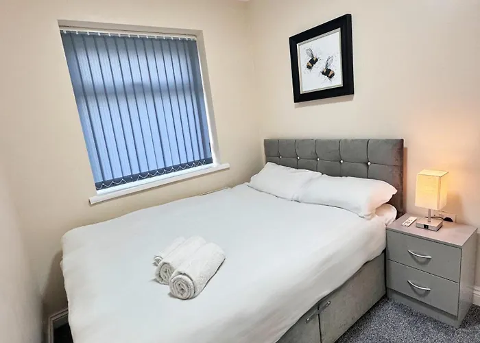 Full In Heywood Street Near Cheetham Hill * Mánchester