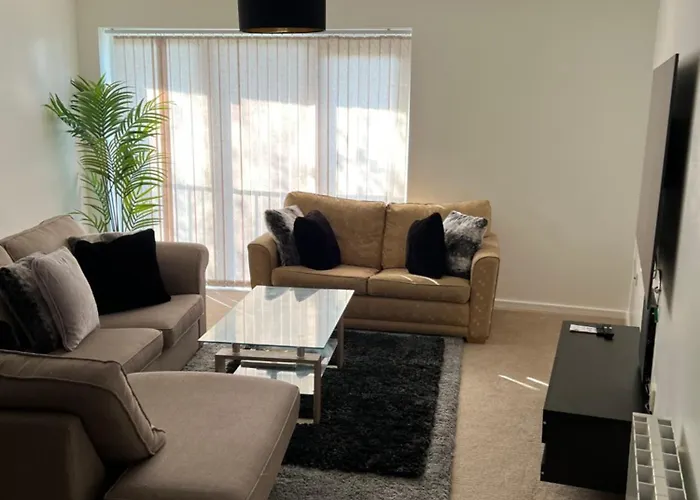 Luxury Two Bedroom Flat Opposite Coop Live N Etihad Stadium With Free Secure Parking, Netflix And Sky Tv Apartment Manchester