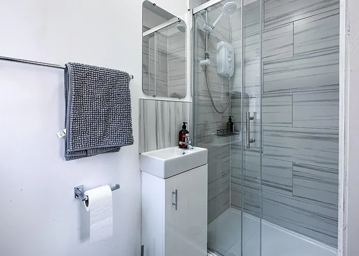 Ashfield Co-living - Private Self-cater Penzion