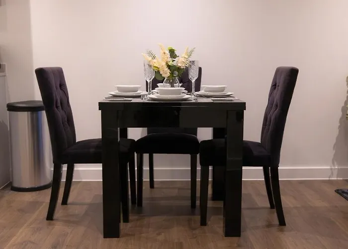 Luxury Mcr 2bed,2bath Apartment- Location! * מנצ'סטר