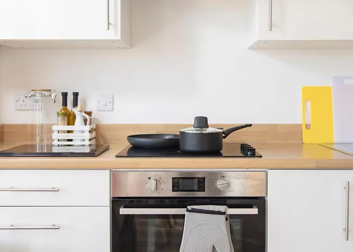 2 Bed Ensuite With Fantastic Night View And Old Trafford Stadium * 맨체스터