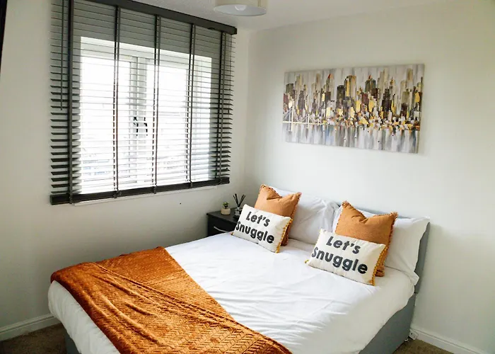 Dynasty - Alison Kelly Close *