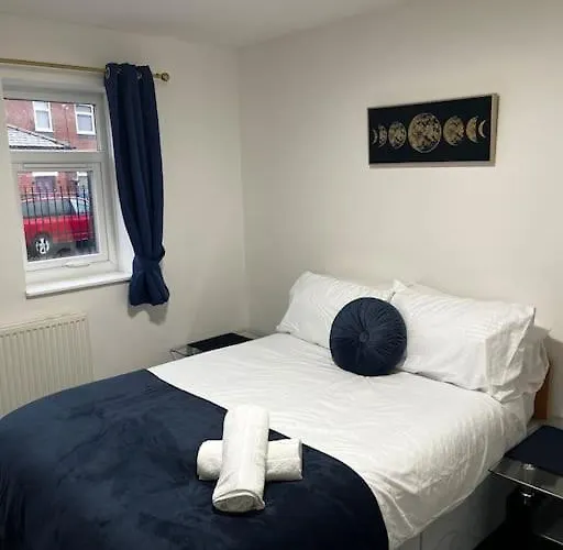 Salford 2-bed - Near Uni & Mcr Centre Dom wakacyjny Manchester