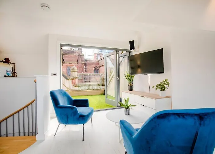 Townhouse With Roof Terrace Manchester