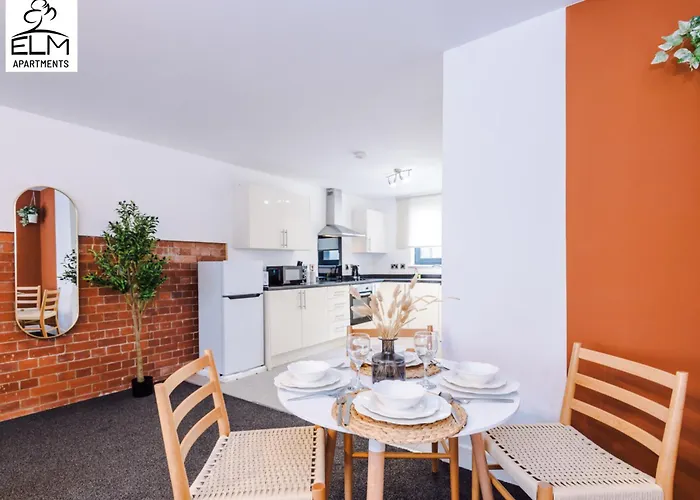 Elm , Collection Of Available Near Media , Free Parking Daire 3*