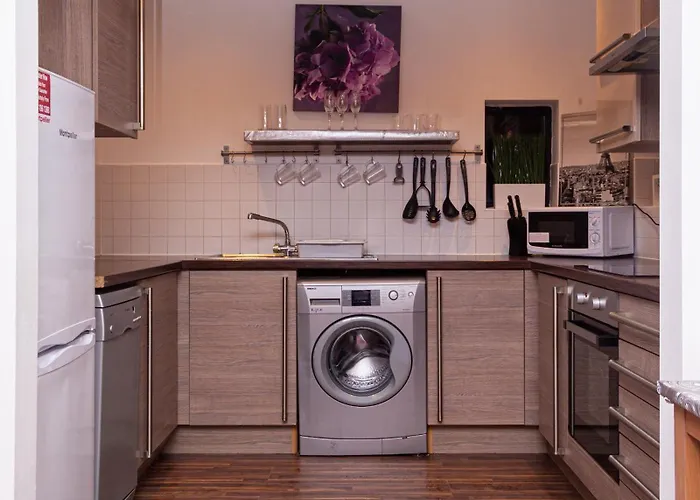 Luxury 3 King Bed Quayside Apartment