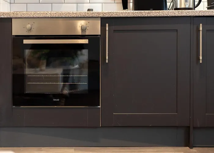 Marsh Lux 2 * Manchester