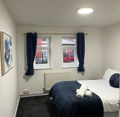 Salford 2-bed - Near Uni & Mcr Centre *