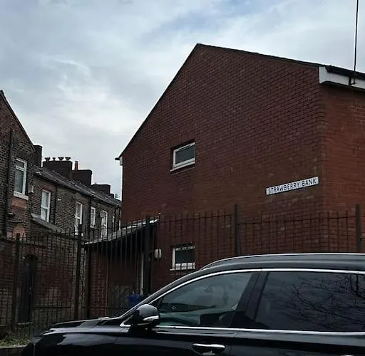 Salford 2-bed - Near Uni & Mcr Centre *